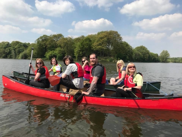  Piragüismo con monos de cerro en Manchester 